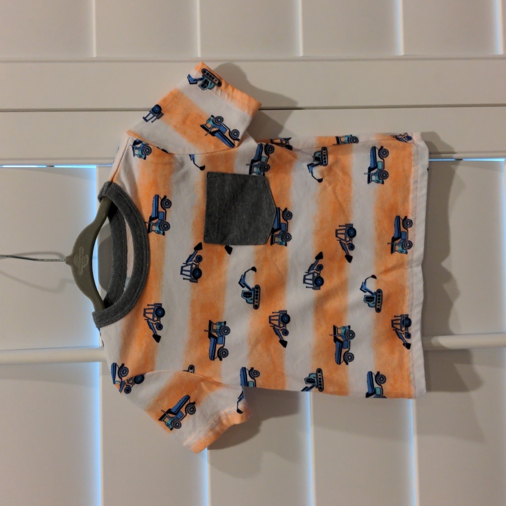 The Children's Place baby t-shirt size 6-9 months